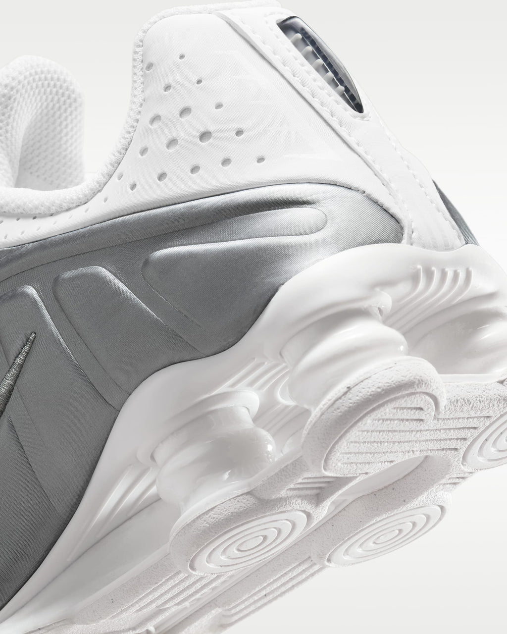Nike Shox R4