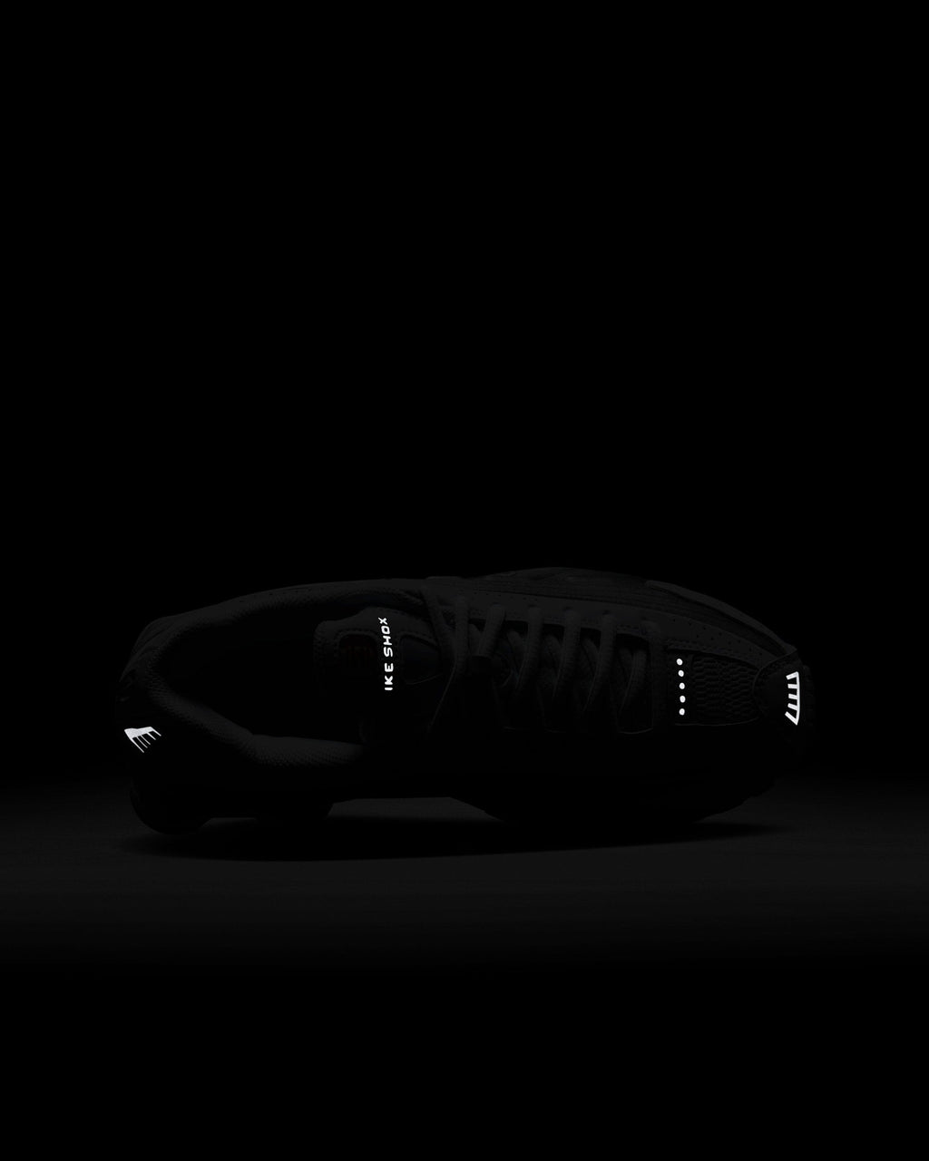 Nike Shox R4