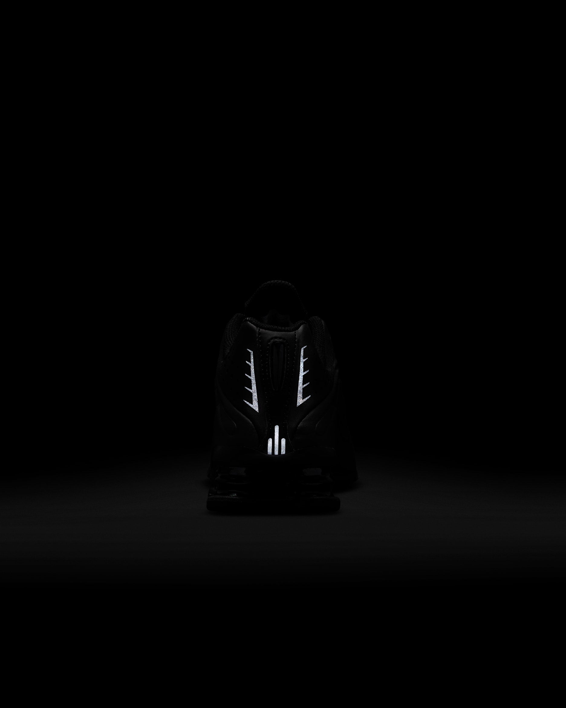 Nike Shox R4