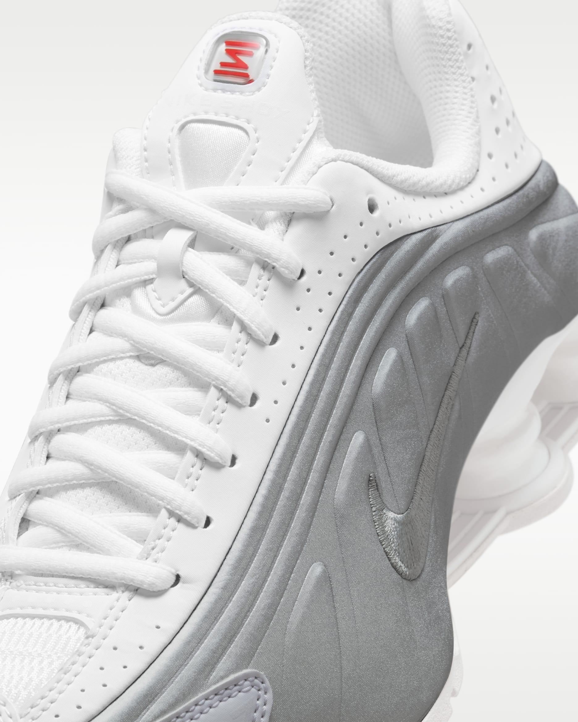 Nike Shox R4